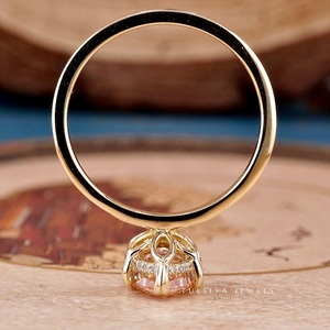 Bagues en diamant créées dans un style de joaillerie fine, conçues pour offrir une brillance maximale, un éclat éclatant et un design élégant et sophistiqué. - Product Image 4