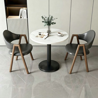 Table à manger ovale en bois moderne, assemblée et portable pour la maison ou l'appartement