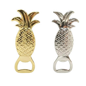 Décapsuleur en métal en forme d'ananas, design animalier, pour cadeau de mariage et souvenir pour invités d'Halloween - Product Image 1