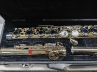 Musical Instrument Entry Grade Flute in C Tone 16 Closed Hole Nickel Plated Flute