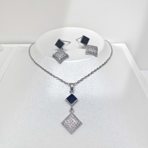Parure de bijoux de luxe pour femme en argent 925, avec collier et boucles d'oreilles en forme de poire, zircon géométrique en forme de cœur, pour mariage - Product Image 2
