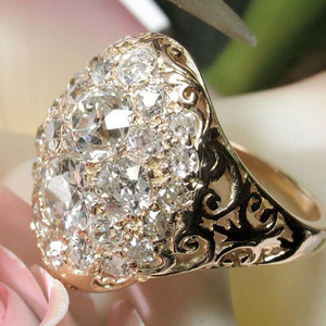 Anello a Forma di Mezza Cupola, Design Elegante per Donne - Product Image 5