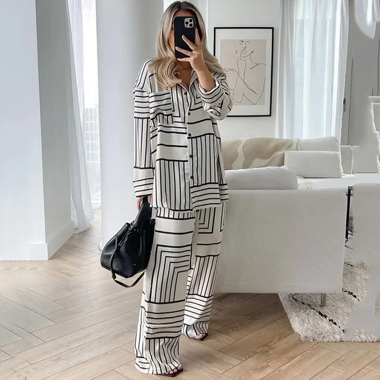 Autumn printed pajamas with irregular stripes two-piece loose fitting women's home wear