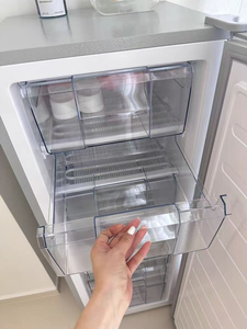 Congelatore Verticale <span class=keywords><strong>a</strong></span> Porta Singola con <span class=keywords><strong>6</strong></span> <span class=keywords><strong>Cassetti</strong></span> da 148L di Alta Qualità per Uso Domestico, Frigorifero e Congelatore per Vendita all'Ingrosso - Product Image 4