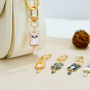 Custom Logo Printed Cartoon Cat Metal Keychain Cute Alloy Tail Phone Pendant and Bag Charm Decorative Keychain Decoration