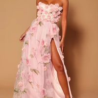 Robe de soirée élégante pour femme, sans bretelles, en mousseline rose, taille naturelle, avec fleurs 3D et fente haute, longue, pour bal de promo et mariages
