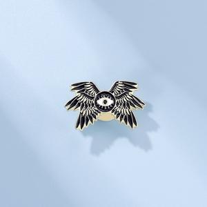 Необычный готический брошь-значок в виде маленькой глазастой монстрической фигуры, металлический, с эмалью и лакировкой, аксессуар, украшение, подарок - Product Image 4