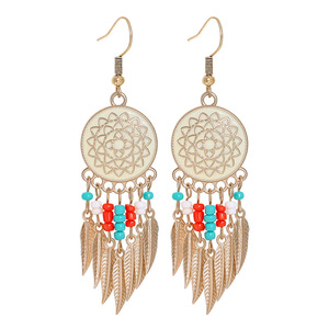 Pendientes Largos de Aleación Bohemia con Diseño de Pluma Bañados en Oro para Fiesta, Joyería Femenina con Cuentas y Hojas - Product Image 5