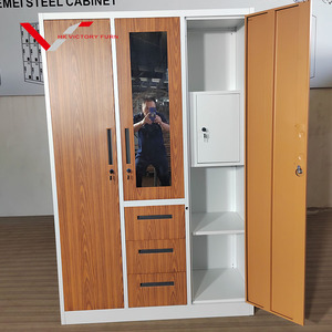 家庭用家具 寝室 多機能ワードローブ クローゼット 木目調プリント 3ドア スチール製ワードローブ 鏡と引き出し付き - Product Image 2