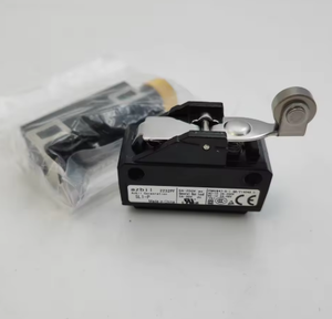 Nuevo y en Oferta: Interruptor de Límite AZBIL/YAMATAKELS1-A LS1-B HL-5100G para Controladores PLC PAC, Diseñado para Entornos Industriales Difíciles - Product Image 6