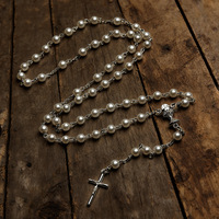 Collier de chapelet catholique en perles de verre imitation perle blanche, chapelet de première communion avec chalice central, perles de prière, vente en gros