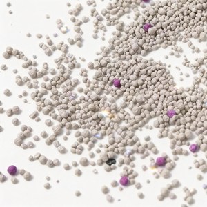 Arena para Gatos de Bentonita Esférica de 10L, Sin Polvo, Aglomerante Fuerte, Desodorante, Control de Olores, Carbón Activado Altamente Absorbente - Product Image 2