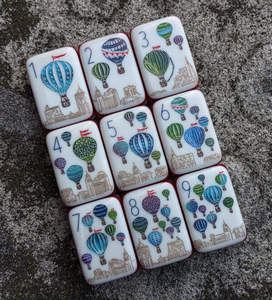 Mahjong de luxe sculpté en acrylique à 7 couches, motif personnalisé Walk With Me, 160 tuiles de Mahjong américaines - Product Image 1