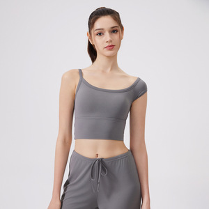 Débardeur de yoga asymétrique à une épaule pour femme, rembourré, coupe ajustée, respirant, vêtement de sport, vente en gros, OEM ODM - Product Image 3