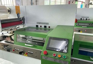 <span class=keywords><strong>Machine</strong></span> d'emballage pour gâteaux compacts, gaufrettes, bâtonnets, <span class=keywords><strong>pain</strong></span> de dattes, pains, aliments, viande, poulet, et sachets coussin - Product Image 4