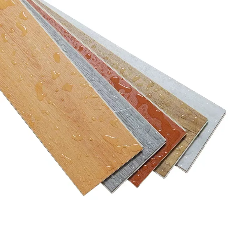 DIY इंटरलॉकिंग डेक वाटरप्रूफ प्लास्टिक विनाइल फर्श बाहरी डब्ल्यूपीसी डेकिंग लकड़ी की छत पीवीसी फर्श एसपीसी फ़्लोरिंग