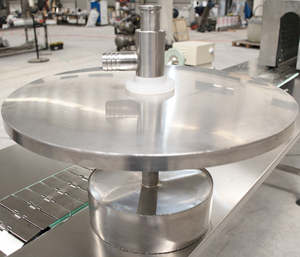 Mesin pengisi cairan semi-otomatis mesin pemoles alkohol jus anggur Manual putar Manual mesin pengisi pembotolan air 12 nozel - Product Image 6