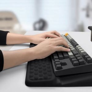 Alfombrilla de Ratón y Teclado con Soporte para Manos, Color Deslumbrante, Integrada, de Espuma Viscoelástica, Antideslizante, para Oficina, E-sports y Masajes - Product Image 2