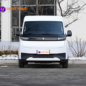 Véhicule utilitaire léger Jinbei Jiyun E9 3 places, mini-fourgonnette électrique, conduite à gauche, véhicule à énergie nouvelle, prix de gros abordable - Product Image 1
