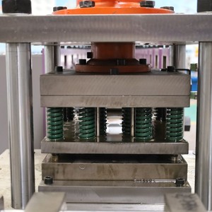 Nouvelle machine de profilage ZKRFM pour profilés et quilles, machine de fabrication de quilles en acier léger haute efficacité pour plafonds et cloisons - Product Image 5