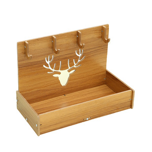 Caja de almacenamiento de llaves de madera con diseño de ciervo, tipo vertical, para entrada, organizador de escritorio, color natural, forma rectangular - Product Image 3