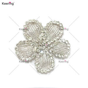 Appliques de fleurs petites, perlées, en <span class=keywords><strong>diamant</strong></span> et strass pour la décoration de ceinture de robe de mariée - Product Image 3