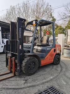 Chariot élévateur diesel Toyota 8F 3 tonnes d'occasion, chariot élévateur Toyota 3 tonnes d'occasion à deux/trois étages - Product Image 2