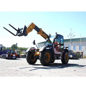 Modèle de chariot élévateur télescopique <span class=keywords><strong>XCMG</strong></span> robuste et efficace XC6-3007K une portée de 7m pour les travaux lourds - Product Image 5