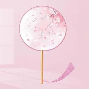 Abanico de Mano Portátil de Bambú con Diseño de Ángel Pintado, 21 cm de Diámetro, Personalizable para Regalos Empresariales, Brinda Comodidad y Estilo - Product Image 1