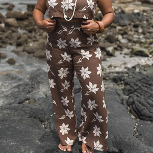 Fabricant de Combinaison-Pantalon Personnalisée de Haute Qualité à Jambes Larges et Taille Élastique avec Imprimé Hawaïen en 100% Lin - Product Image 3