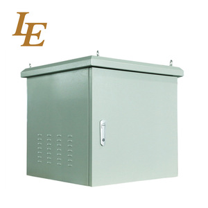 Gabinete de Red para Montaje en Pared Exterior de 12U para Servidores - Product Image 1