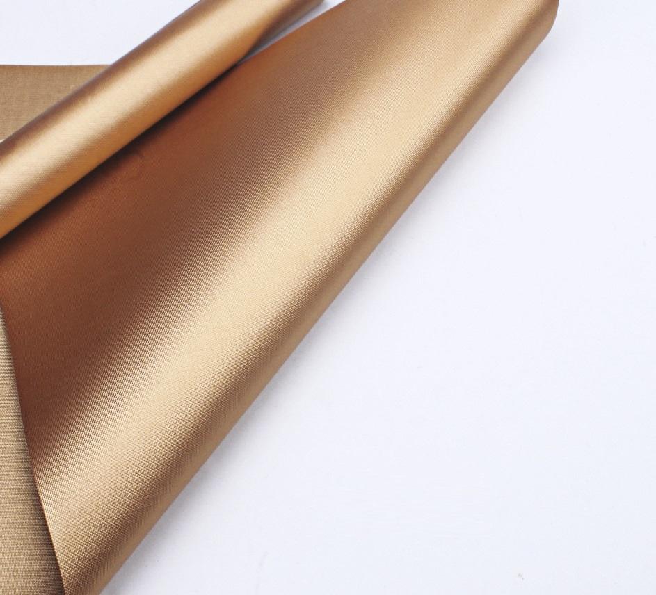 สีน้ำตาล