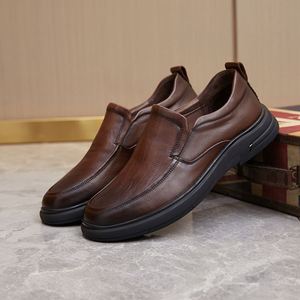 รองเท้าลำลองผู้ชายสำหรับฤดูใบไม้ร่วงและฤดูหนาว หนังแท้เคลือบแว็กซ์ พื้นยางนุ่ม ปิดด้วยกระดุม ดีไซน์เรียบง่าย สวมใส่สบาย - Product Image 3