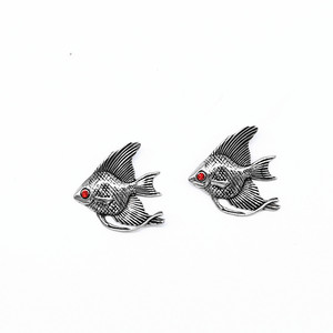 yunnique – pendentif en forme de poisson en acier inoxydable, pour la fabrication de bracelets, composant de bijoux de forme irrégulière, GZY-PJ0176 - Product Image 1