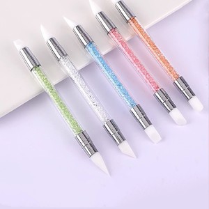 Juego de 5 Piezas de Bolígrafos de Silicona de Doble Punta Multifuncionales con Diamantes de Imitación para Diseño de Uñas - Product Image 1