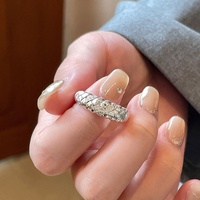 Bague Fleur Vintage en Cuivre Sertie de Zircons, Style Haut de Gamme Niche, Bijou Femme pour l'Index, Style Courtois, Vente en Gros