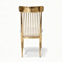 Chaise de salle à manger verticale en acier inoxydable poli doré avec dossier en barre et assise en cuir blanc pour événements de mariage, banquets et mobilier domestique