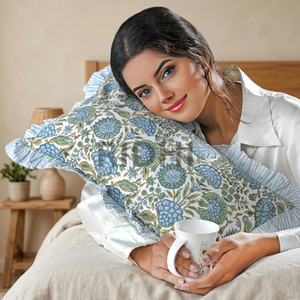 Housse de coussin lombaire RIDHI 12x20 style occidental, motif floral bleu-vert, imprimée au bloc, en coton, avec fermeture éclair amovible - Product Image 2