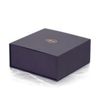 Boîte cadeau rigide de luxe avec logo en feuille d'or personnalisée, fermeture magnétique violette, emballage en carton pliable