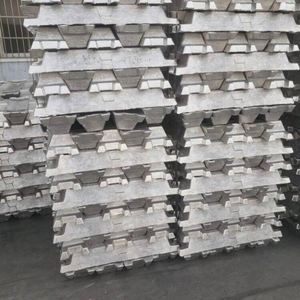 Prix usine Lingot d'alliage d'aluminium A7 A8 99,7% 99,85% pour usage industriel dans les chauffe-eau et les chaudières avec composition Fe Si Mn - Product Image 6