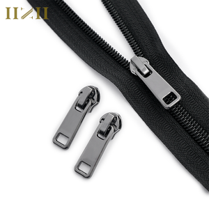 Bán Chạy Nhất Dây Kéo Puller Cho Túi Tùy Chỉnh Kẽm Hợp Kim Thương Hiệu <span class=keywords><strong>Logo</strong></span> Phổ Biến Miễn Phí Thiết Kế Tùy Chỉnh Nylon Dây Kéo Puller Thanh Trượt - Product Image 2