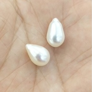 ไข่มุกน้ำจืดทรงกลมสีทอง ขนาด 9-11 มม. คุณภาพไมโครฟลอเรส ไร้ตำหนิ แสงสว่าง ไม่ซีดจาง เหมาะสำหรับงาน DIY ต่างหู และการจัดดอกไม้ - Product Image 4