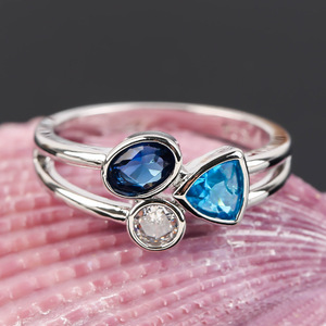 Anello con Tre Pietre Irregolari di Diversi Colori per Donne, Gioiello Elegante e Unico per Feste e Uso Quotidiano - Product Image 3