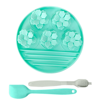 Plat et bol à lécher en silicone pour chats et chiens, à alimentation lente, avec ventouse faible, style fleur, forme ronde