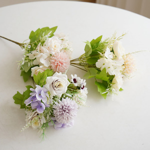 Bouquet de roses artificielles en soie, fleurs réalistes faites à la main, décoration de mariage et de maison, style moderne - Product Image 4