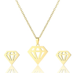 Collar de Acero Inoxidable con Diseño de Diamantes Chapado en Oro, Gran Venta - Product Image 1