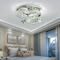 Luminaires pour la maison et les hôtels, luminaires de plafond en cristal à LED modernes en forme de cœur rond, de style luxueux pour le salon
