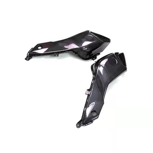 Cache d'admission latéral modifié en fibre de carbone pour moto MT07 - Product Image 3