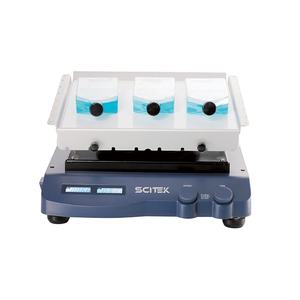 Agitador 3D SCITEK de 10-70 rpm con 9 Posiciones °   Ángulo de Inclinación 5kg Máx. Motor de Corriente Continua con Pantalla LCD de Velocidad para Laboratorio - Product Image 1