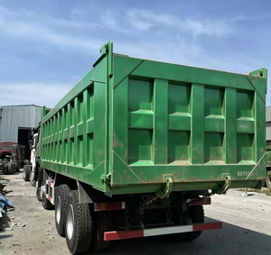 Camion benne d'occasion SINOTRUK HOWO 8x4 371HP Euro 2, 16 tonnes, pour <span class=keywords><strong>transport</strong></span> lourd général - Product Image 2